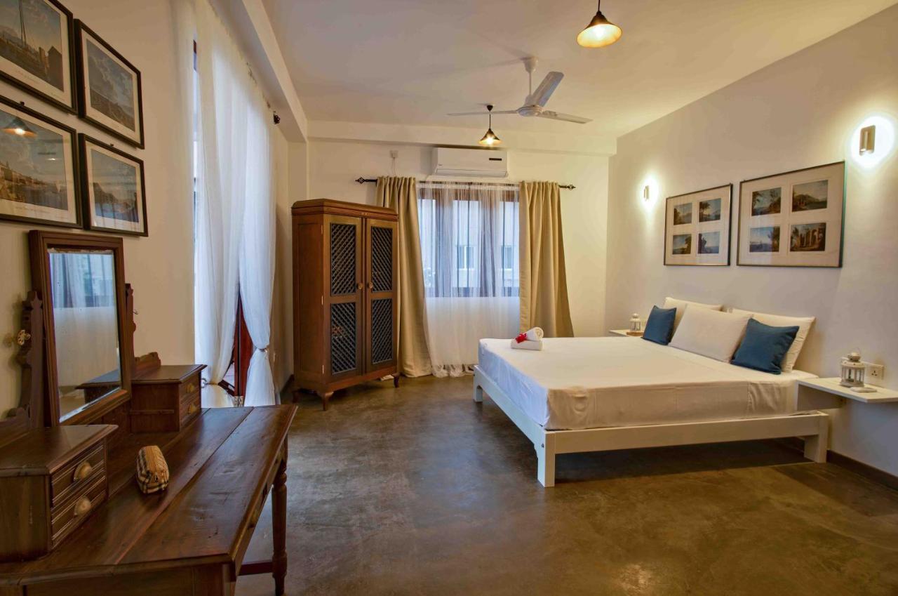 Brixia Cafe & Guest Bed & Breakfast Galle Exterior photo