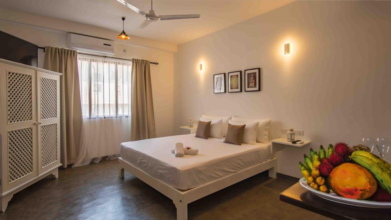 Brixia Cafe & Guest Bed & Breakfast Galle Exterior photo