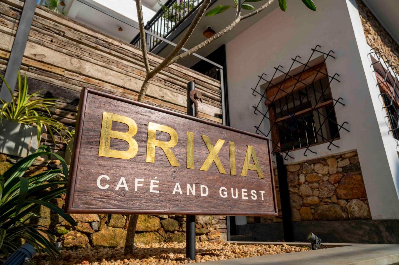 Brixia Cafe & Guest Bed & Breakfast Galle Exterior photo